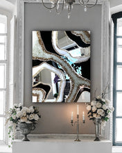 Load image into Gallery viewer, Black and White Geode