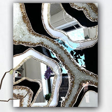 Load image into Gallery viewer, Black and White Geode