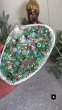 Laden und Abspielen von Videos im Galerie-Viewer, Crystal Shells - Sea Glass Collection
