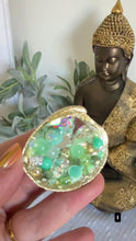 Laden und Abspielen von Videos im Galerie-Viewer, Crystal Shells - Sea Glass Collection
