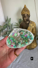 Laden und Abspielen von Videos im Galerie-Viewer, Crystal Shells - Sea Glass Collection
