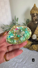 Laden und Abspielen von Videos im Galerie-Viewer, Crystal Shells - Sea Glass Collection
